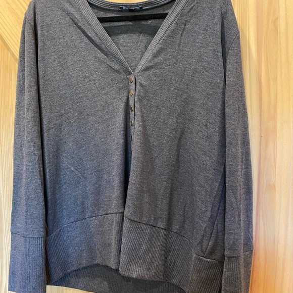 Traleubie charcoal button cardigan, size XL - Picture 6 of 12
